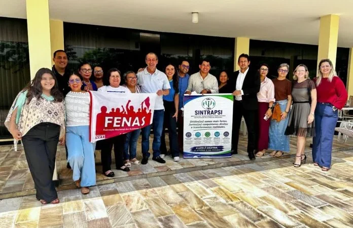 Omar Aziz recebe lideranças da assistência social e psicologia e abre diálogo para construção de Programa de Estado