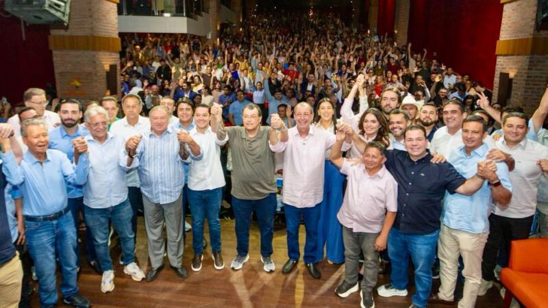 Omar Aziz mostra força política em lançamento de plano para saúde, segurança e assistência social