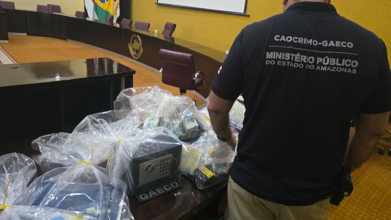 MPAM apreende R$ 160 mil, veículos e joias em operação contra esquema de agiotagem