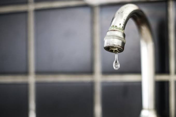 Furto compromete abastecimento de água em bairros de Manaus neste sábado