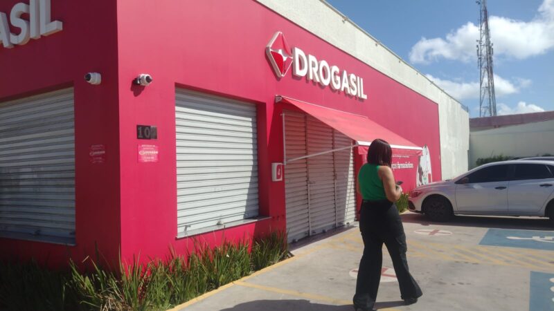 Assaltante leva R$ 42 mil em Mounjaro e dinheiro de drogaria em Manaus
