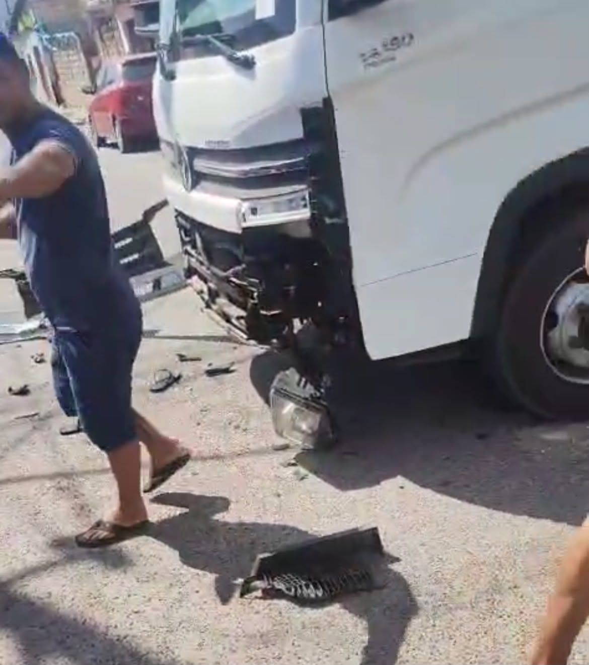 Motociclista morre após ser atropelado por carreta na zona Norte de Manaus