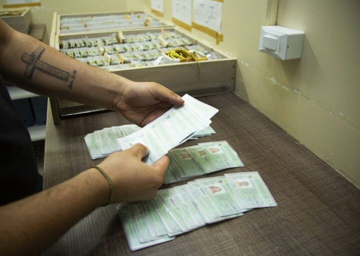 Manaus pode ter programa de CNH gratuita para pessoas de baixa renda