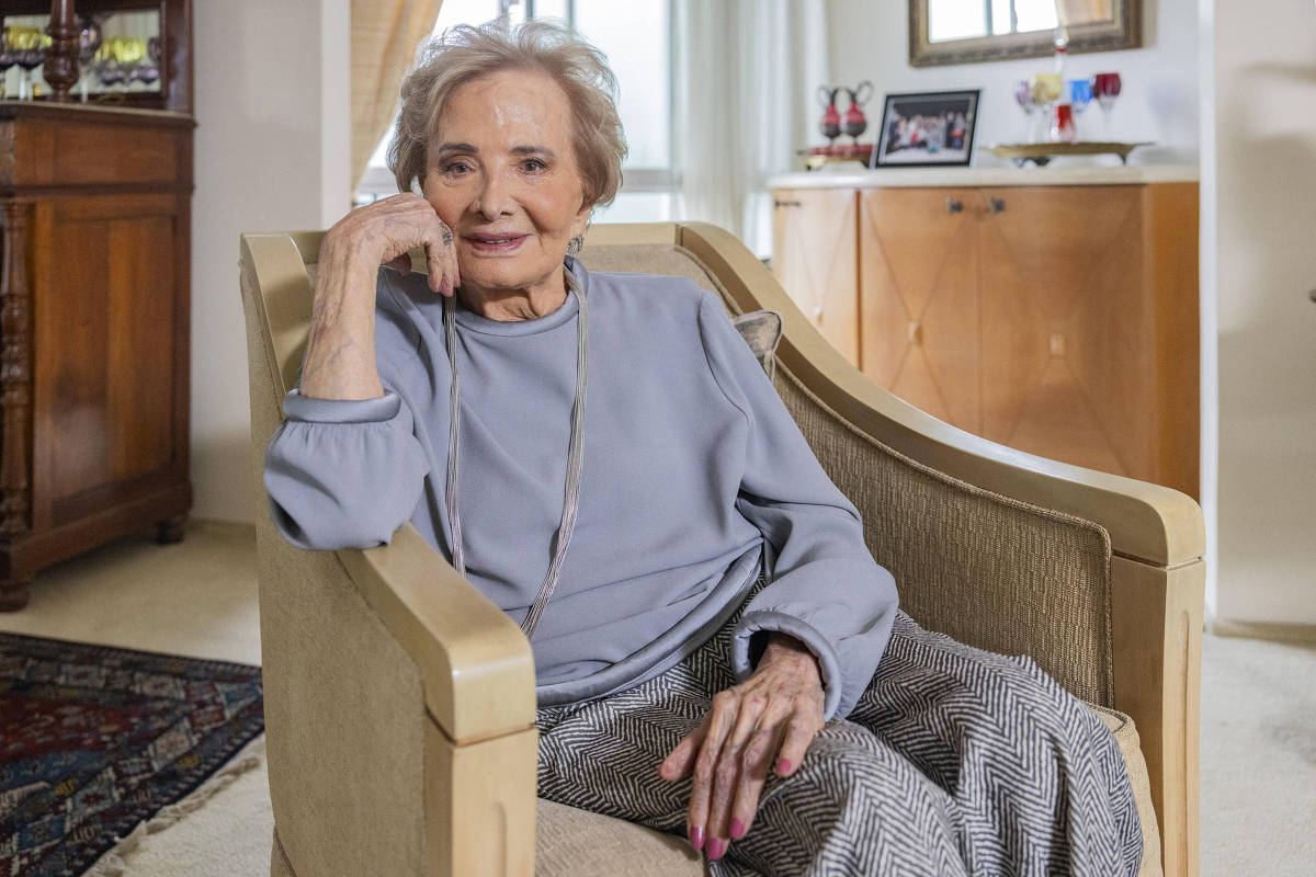 Morre a atriz Glória Menezes, aos 91 anos